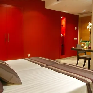 Restaurante Y Alojamiento Can Mach Tapis